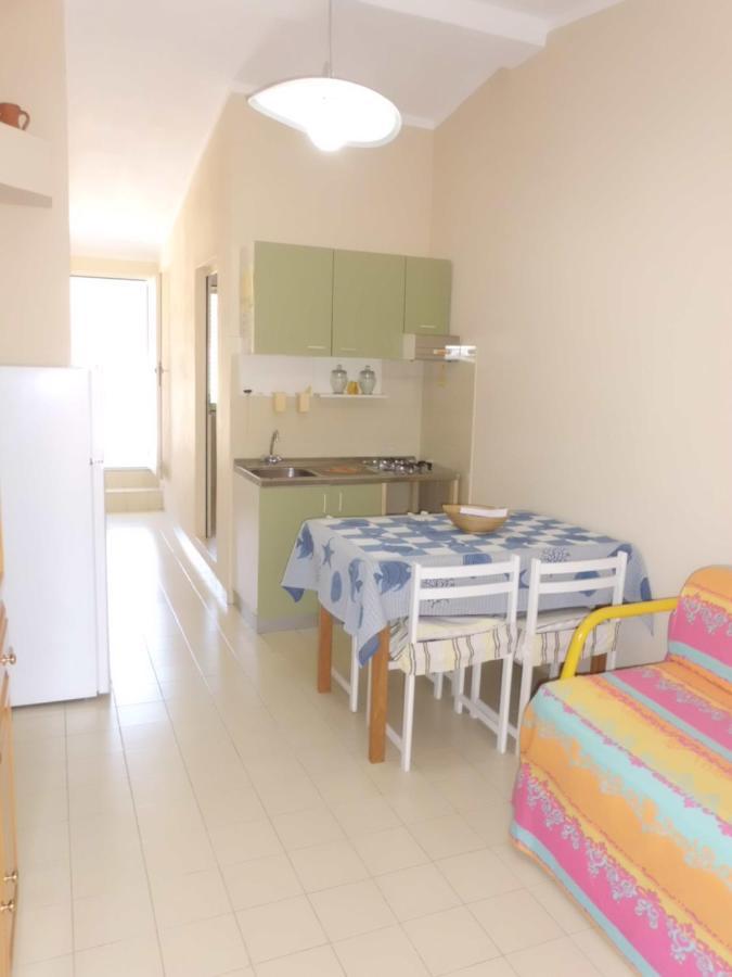 Appartamenti Teulada Di Laura Εξωτερικό φωτογραφία