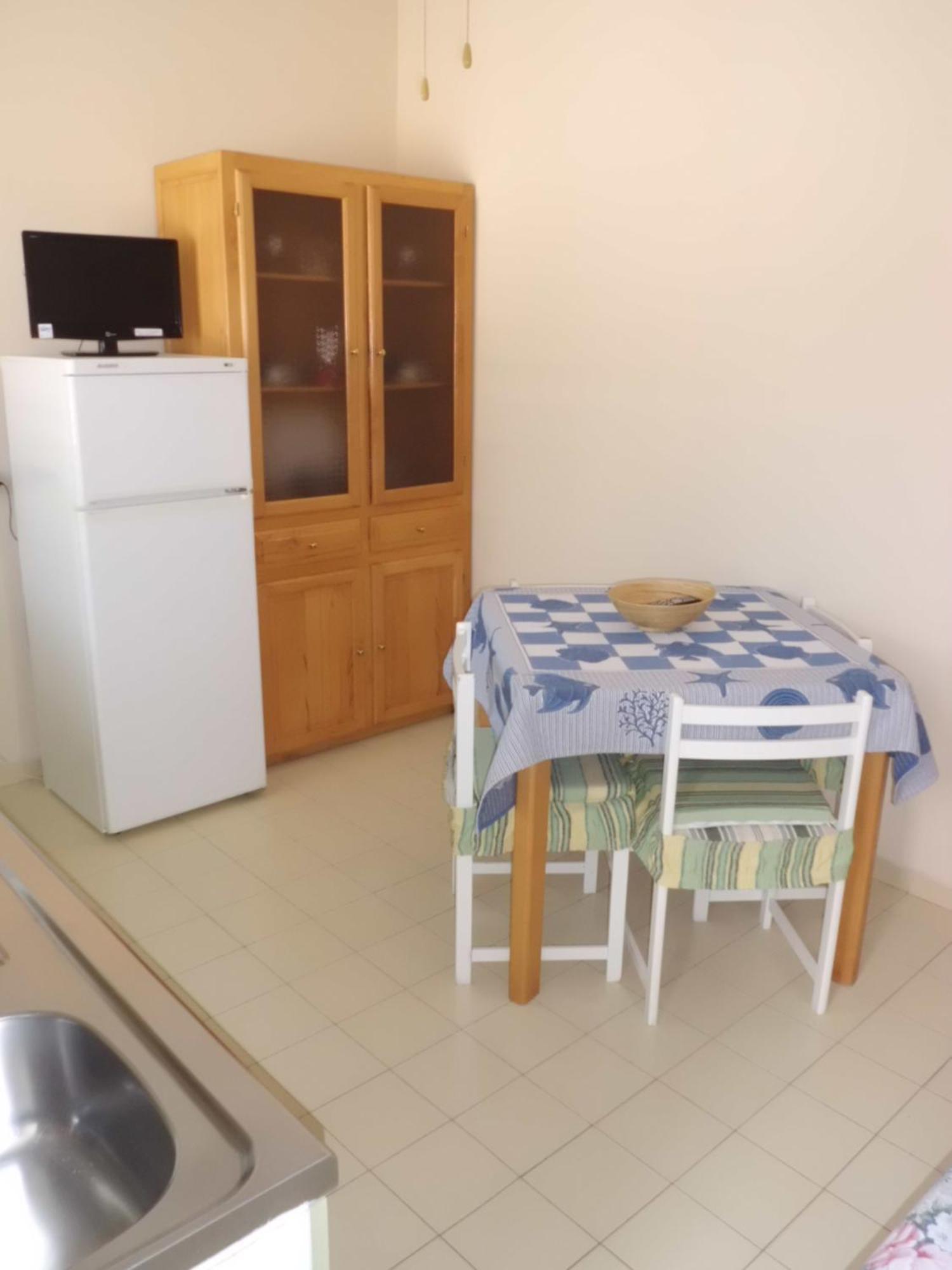 Appartamenti Teulada Di Laura Δωμάτιο φωτογραφία